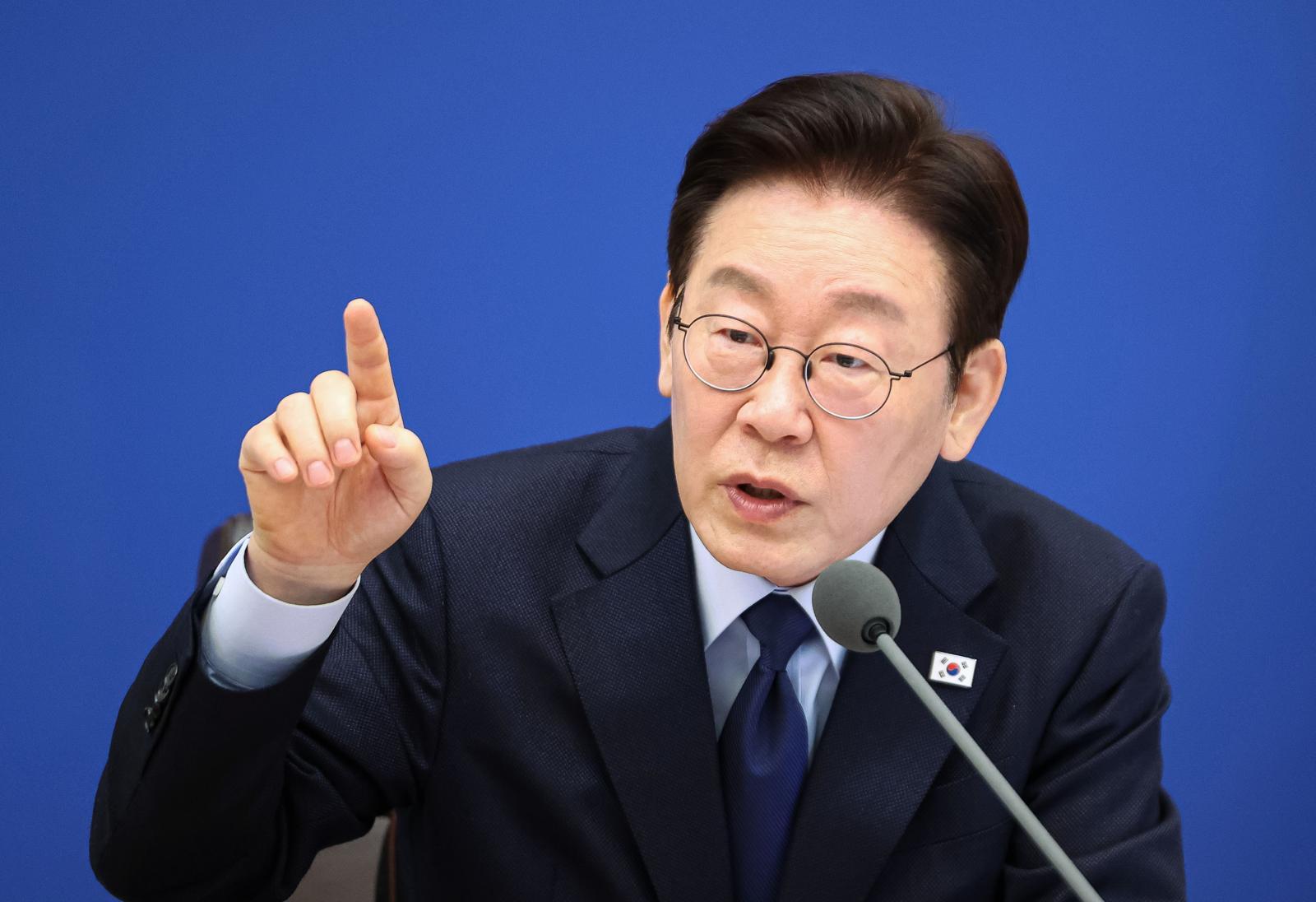 [서울=뉴시스] 최동준 기자 = 이재명 대통령이 10일 청와대에서 열린 국무회의에서 발언하고 있다. (청와대통신사진기자단) 2026.02.10. photocdj@newsis.com