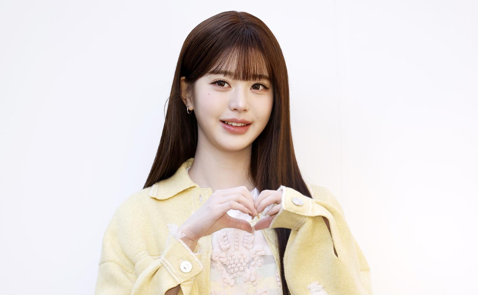 그룹 아이브 장원영이 29일 오전 서울 성동구 플라츠2에서 열린 배리 2026 컬렉션 론칭 기념 포토 행사에서 포즈를 취하고 있다. 2026.01.29 뉴시스