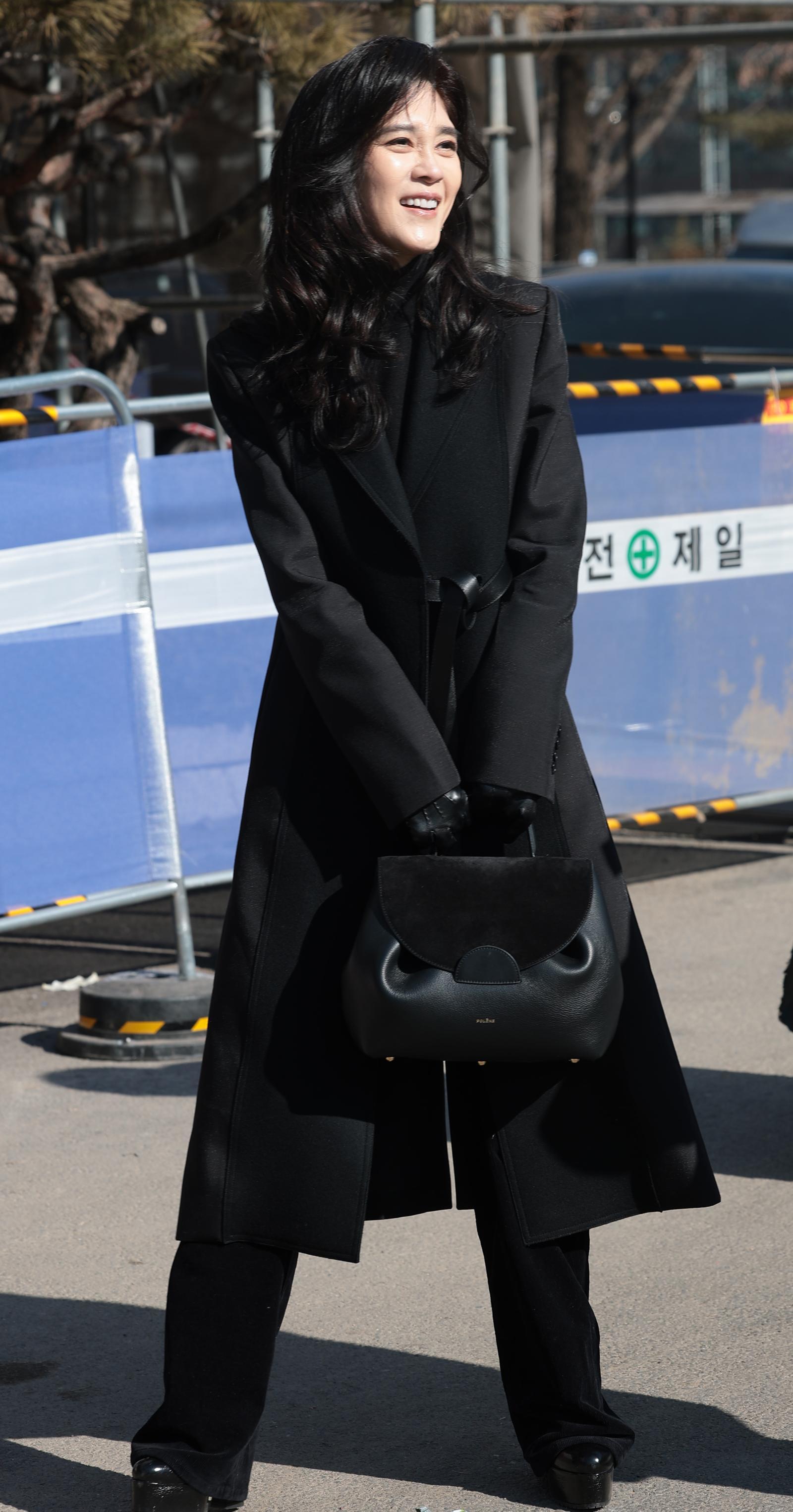 이부진 호텔신라 사장이 9일 서울 강남구 휘문고등학교에서 열린 아들 임동현군의 졸업식에 참석해 이동하고 있다. 2026.2.9 ⓒ 뉴스1