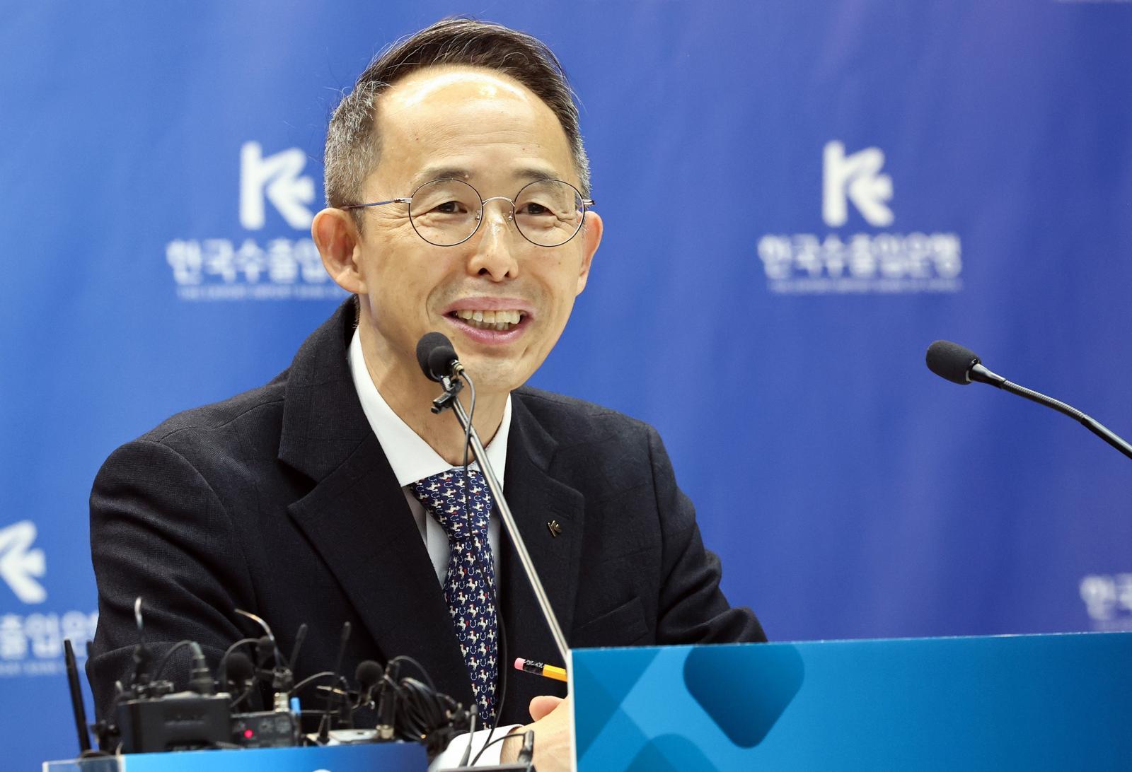 황기연 한국수출입은행장이 11일 서울 중구 은행회관에서 가진 취임 100일 기자간담회에서 발언을 하고 있다. 뉴스1