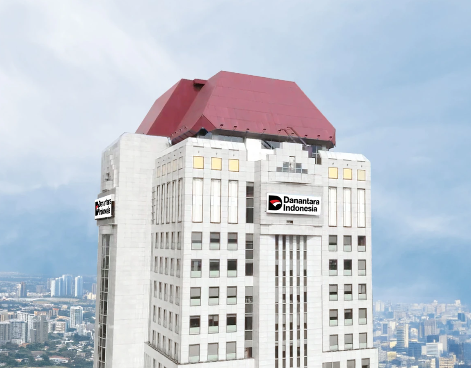 막대한 정부 자산을 관리하는 국부펀드 다난타라는 프라보워 정부의 중요한 자금줄 역할을 하게 된다. 다난타라 제공