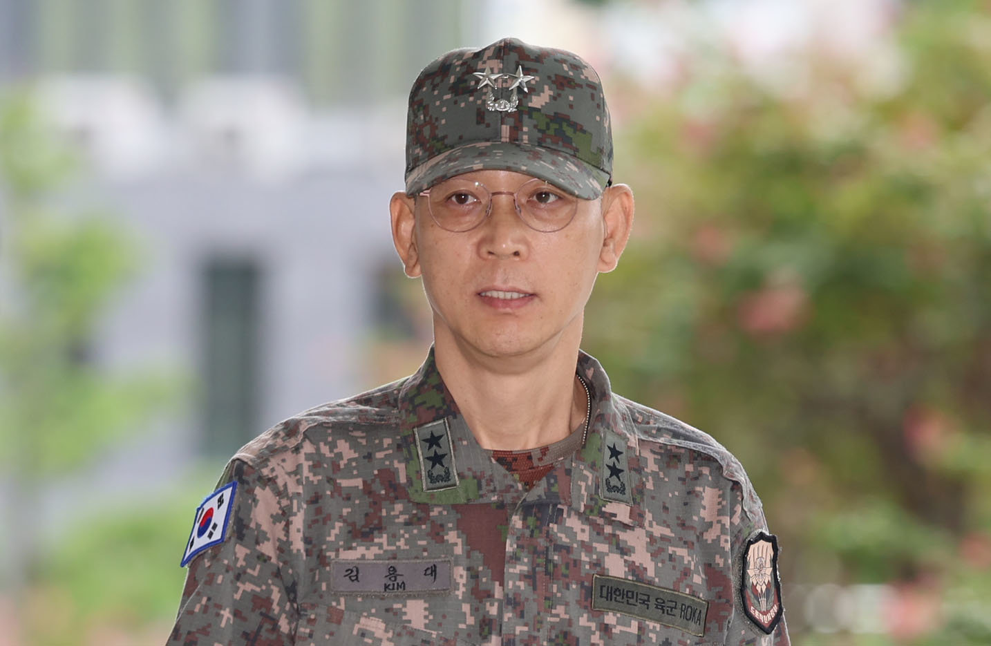 김용대 전 드론작전사령관이 지난해 9월 18일 오전 서울 서초구 서울고검에 있는 내란특검에 출석하며 취재진 질문에 답하고 있다. 뉴시스