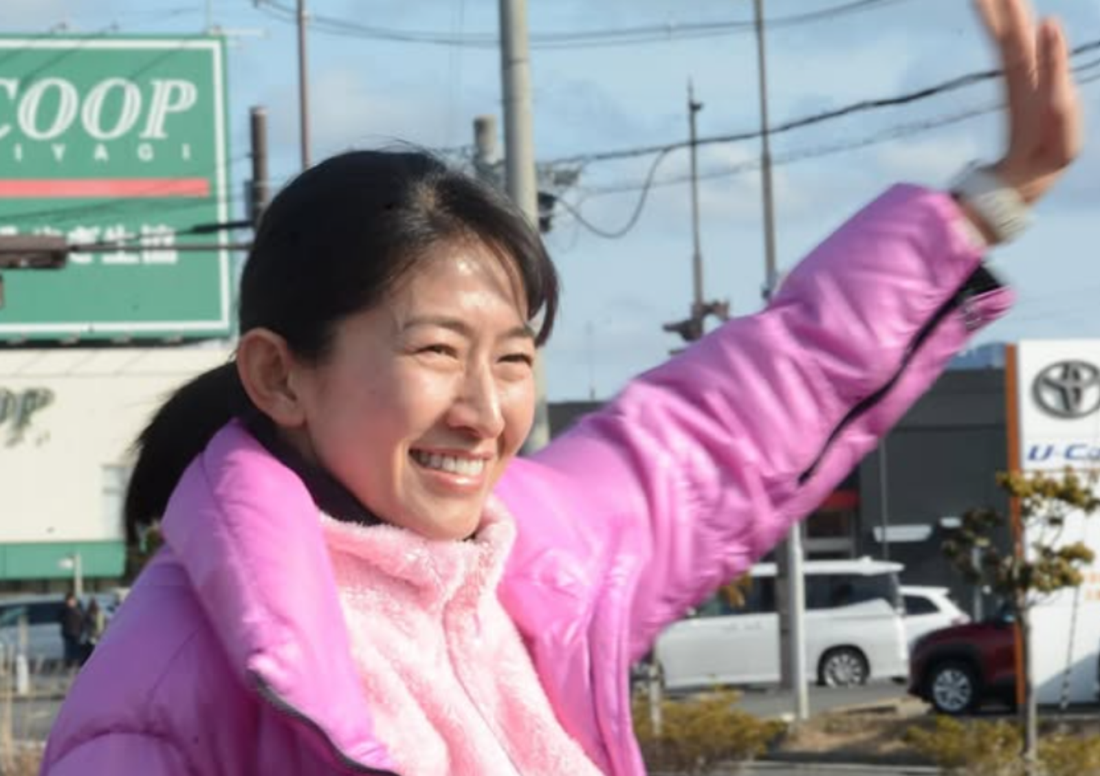 유명 그라비아 모델 출신인 자민당 모리시타 치사토 의원이 30년 경력의 10선 중진 아즈미 준 의원을 누르고 당선됐다. 사진=인스타그램 @morishitachii