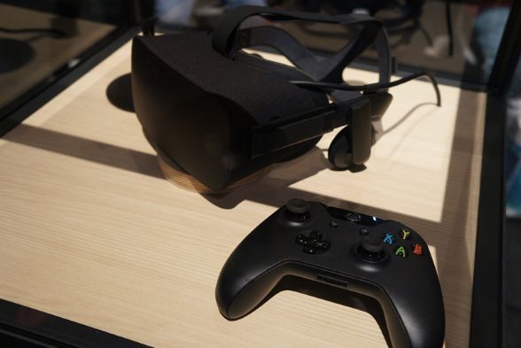 VR기기 오큘러스 리프트 / 사진 출처: IT동아