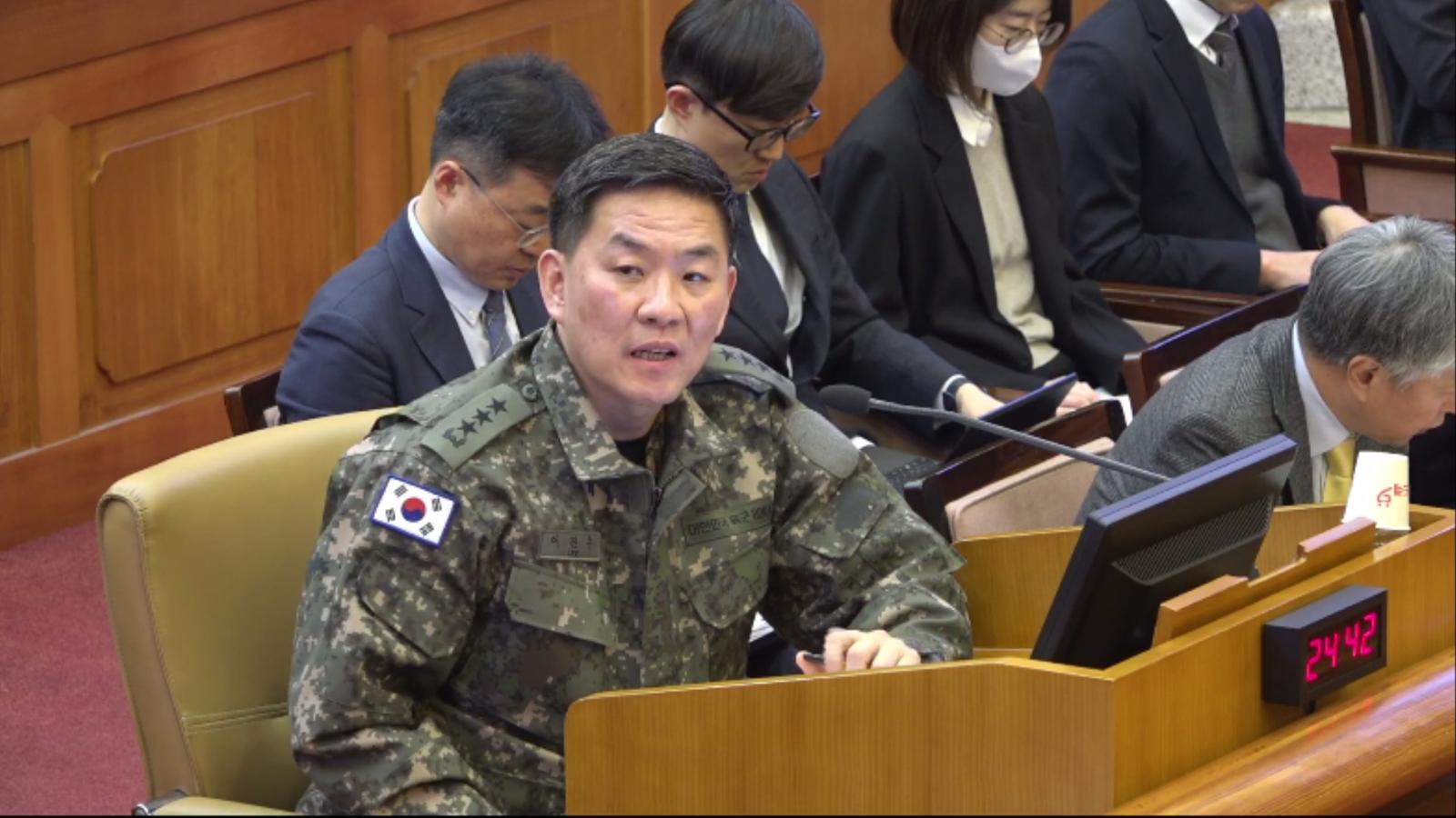 이진우 전 육군 수도방위사령관이 4일 서울 종로구 헌법재판소에서 열린 윤석열 대통령 탄핵심판 5차 변론에 증인으로 출석해 발언하고 있다. (사진=헌법재판소 제공) 2025.02.04.[서울=뉴시스]