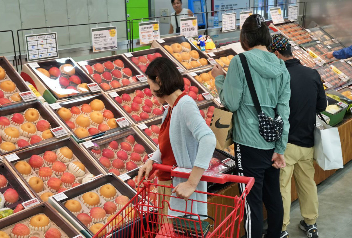 롯데마트 제타플렉스 서울역점 선물세트 매장 전경.