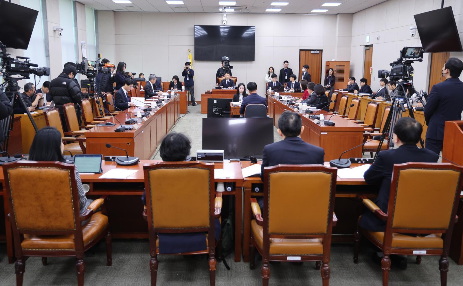 13일 서울 여의도 국회 법제사법위원회 법안심사제1소위원회에서 상법 개정안 관련 공청회가 열리고 있다. 2026.2.13 뉴스1