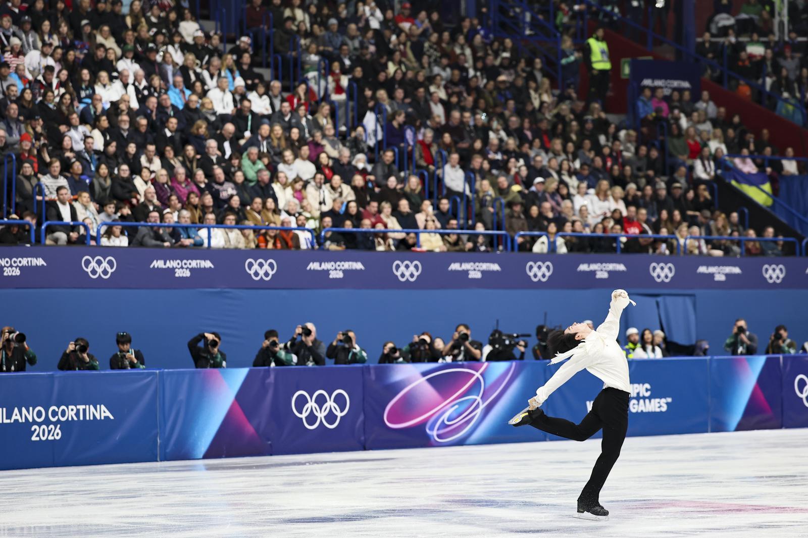 [밀라노=뉴시스] 김근수 기자 = 프리스케이팅 차준환이 13일(현지 시간) 이탈리아 밀라노 아이스 스케이팅 아레나에서 열린 2026 밀라노·코르티나 담페초 동계올림픽 피겨스케이팅 남자 싱글 프리스케이팅에서 연기를 펼치고 있다. 2026.02.14. ks@newsis.com