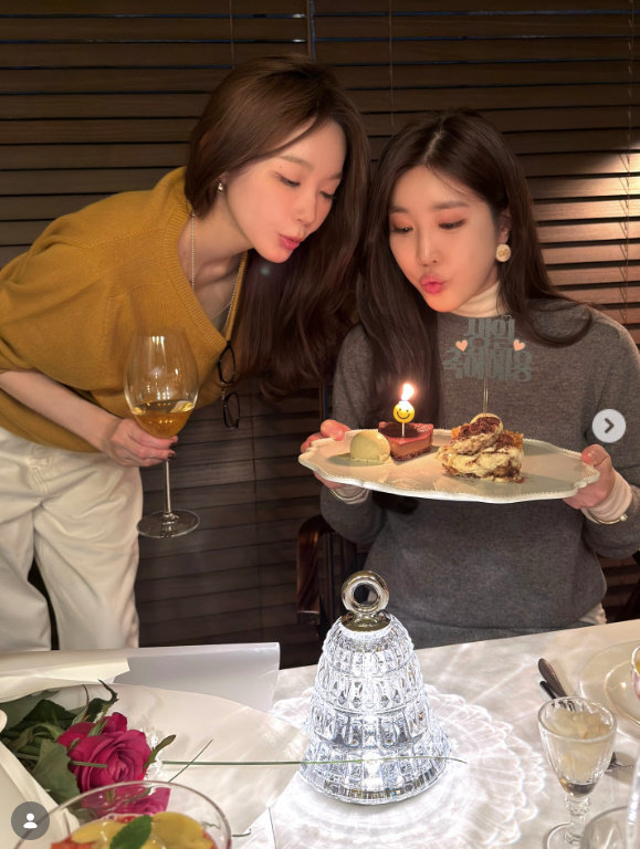 다비치 강민경, 이해리 / 강민경 인스타그램