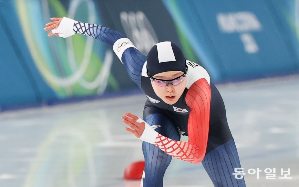 스피드스케이팅 김민선이 16일(한국시간) 이탈리아 밀라노 스피드스케이팅 스타디움 열린 2026 밀라노 코르티나담페초 동계올림픽 스피드스케이팅 여자 500m에서 질주하고 있다. 밀라노=전영한 기자 scoopjyh@donga.com