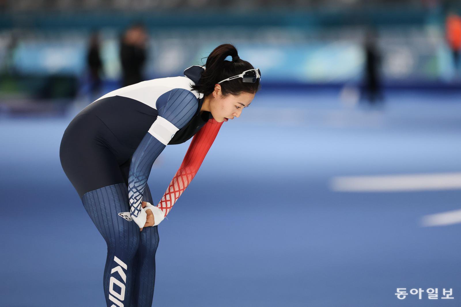 13조에서 경기를 마친 이나현은 마지막 15조까지 모든 선수가 경기를 마칠 때까지 링크에 남아 경기를 지켜본 뒤 링크를 떠났다. 밀라노=전영한 기자 scoopjyh@donga.com