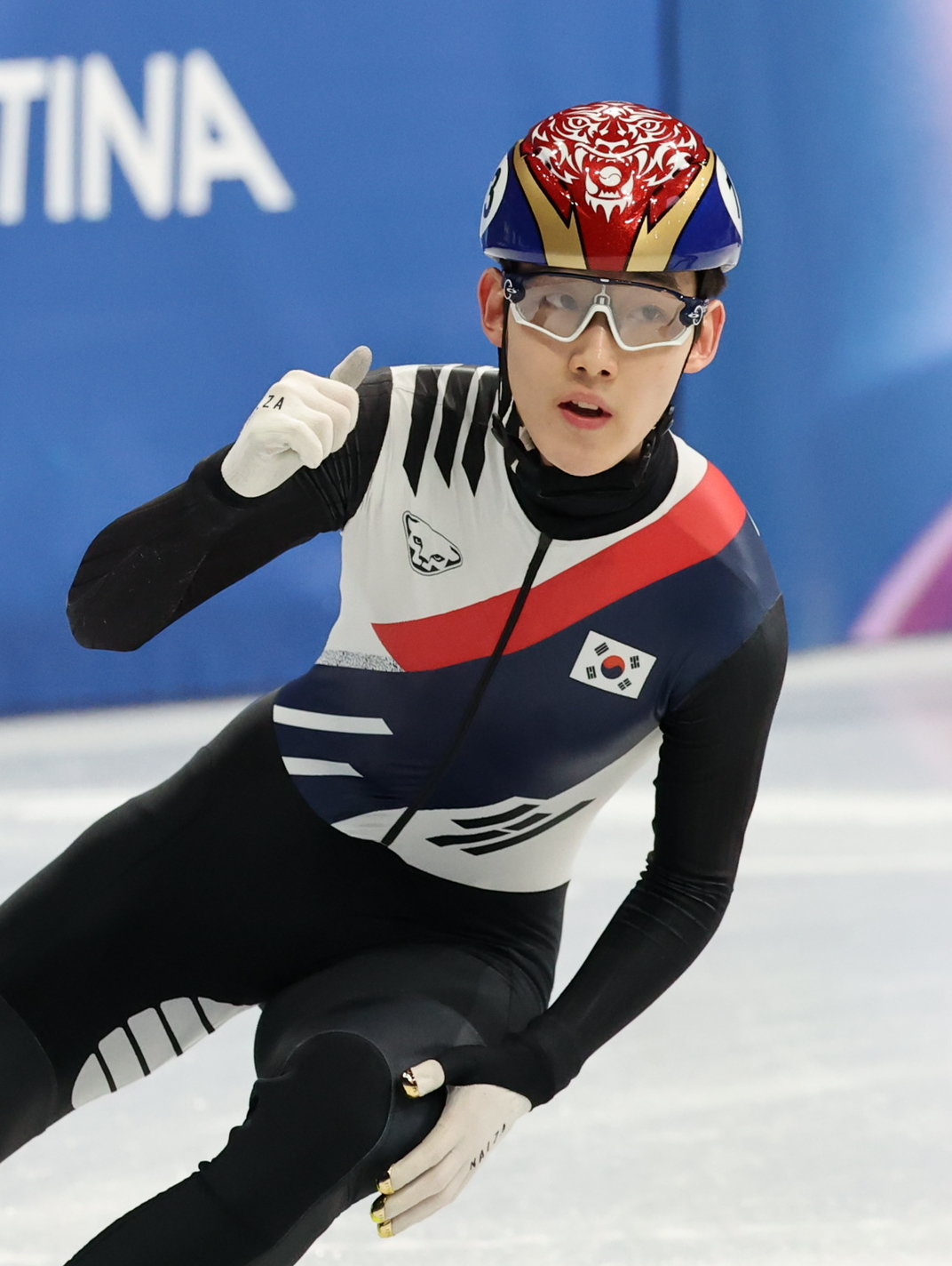 옌스 판트 바우트의 거센 추격을 물리치고 1위를 확정지은 막내 임종언. 밀라노=뉴스1