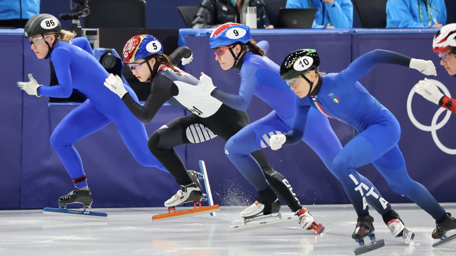 쇼트트랙 최민정이 16일(현지시간) 이탈리아 밀라노 아이스스케이팅 아레나에서 열린 2026 밀라노·코르티나담페초 동계올림픽 쇼트트랙 여자 1000m 준결승에서 질주하고 있다. 2026.2.16 뉴스1