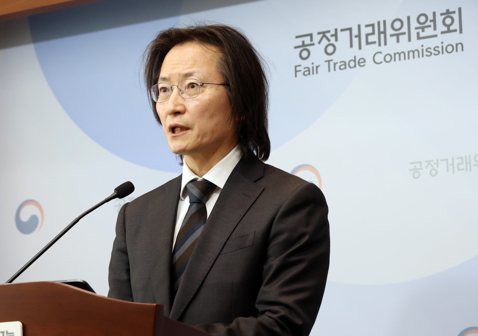 주병기 공정거래위원장이 12일 세종시 정부세종청사에서 CJ제일제당, 삼양사, 대한제당 등 3개 제당사의 담합사건 심의 결과를 발표하고 있다. 2026.02.12  뉴시스