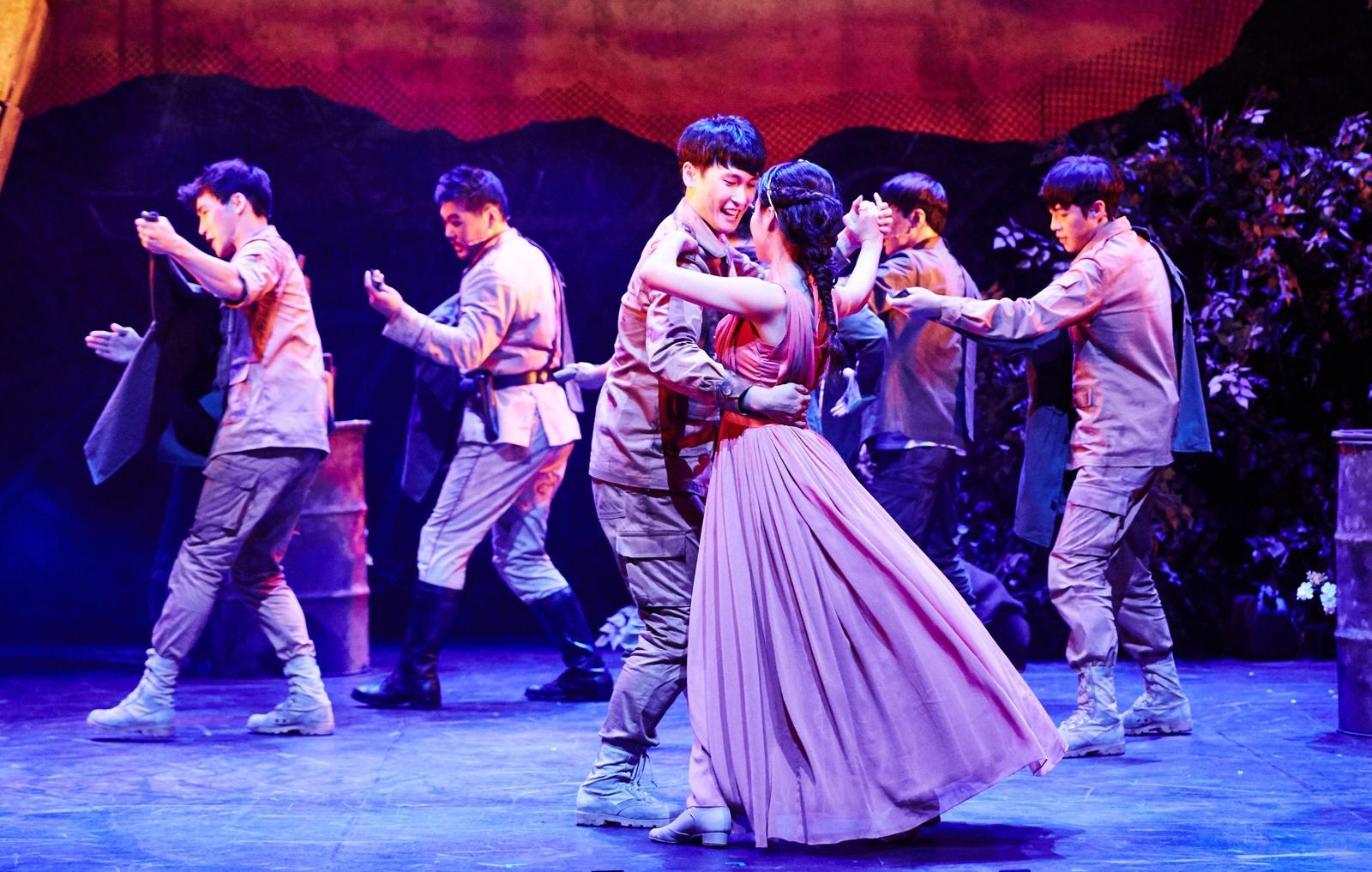 뮤지컬 ‘여신님이 보고 계셔’의 한 장면. 
연우무대 제공