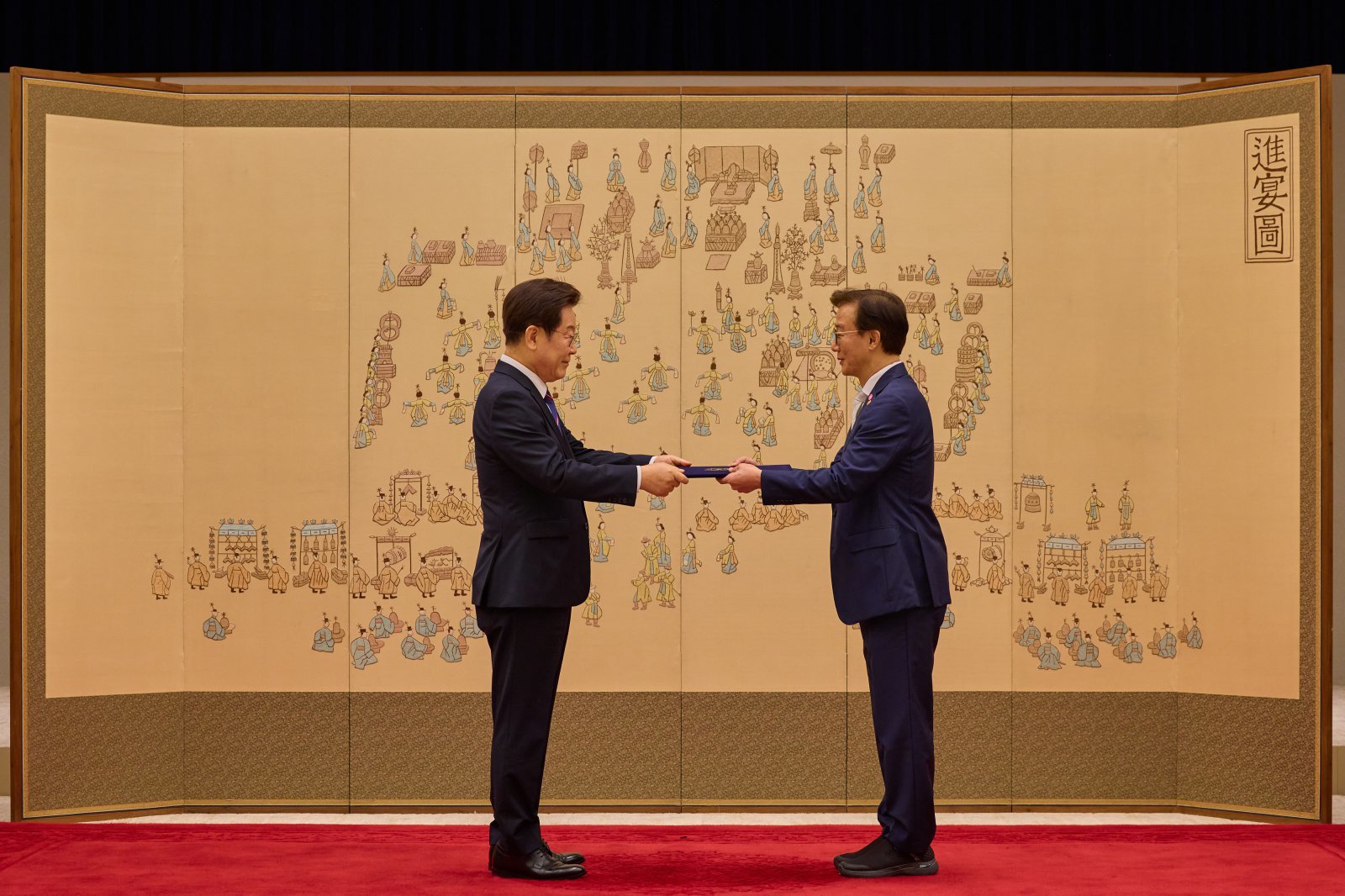 李대통령 “해수부 이어 HMM도 곧 부산 이전”…전재수 글 공유