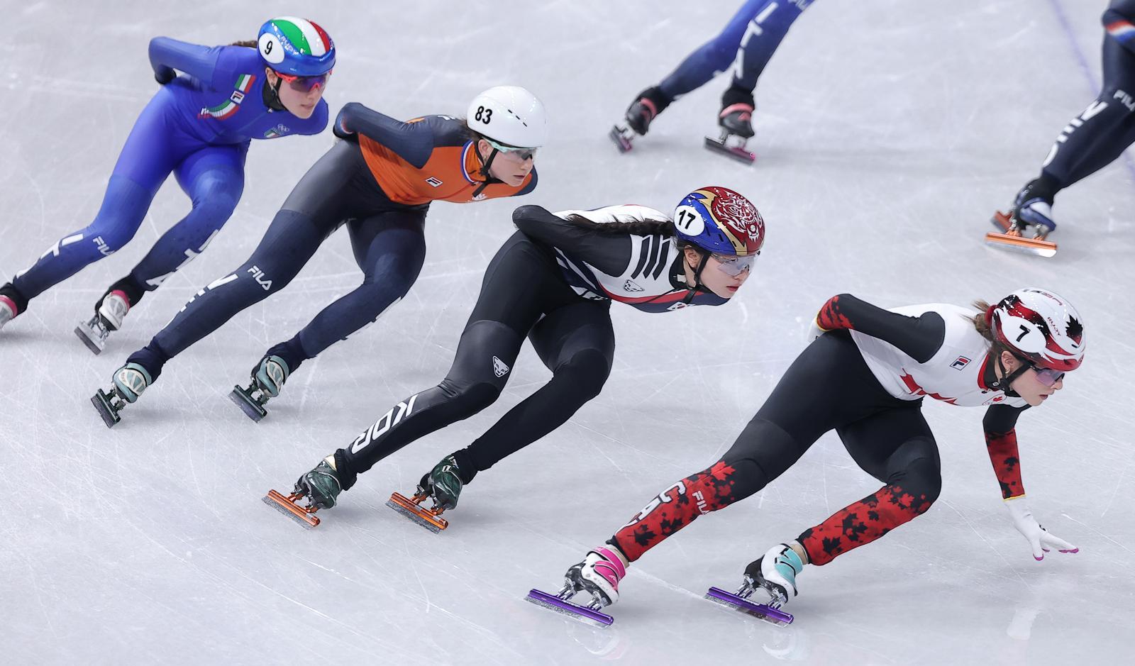 대한민국 여자 쇼트트랙 대표팀 심석희가 18일(현지시간) 이탈리아 밀라노 아이스스케이팅 아레나에서 열린 2026 밀라노·코르티나담페초 동계올림픽 쇼트트랙 여자 3000m 계주 결승에서 질주하고 있다. 2026.2.19 ⓒ 뉴스1