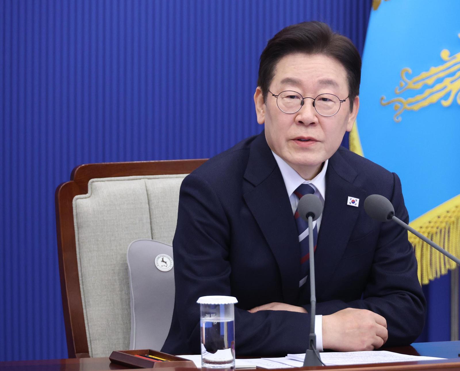 이재명 대통령이 19일 청와대에서 열린 수석보좌관회의에서 발언하고 있다. 2026.02.19. 뉴시스