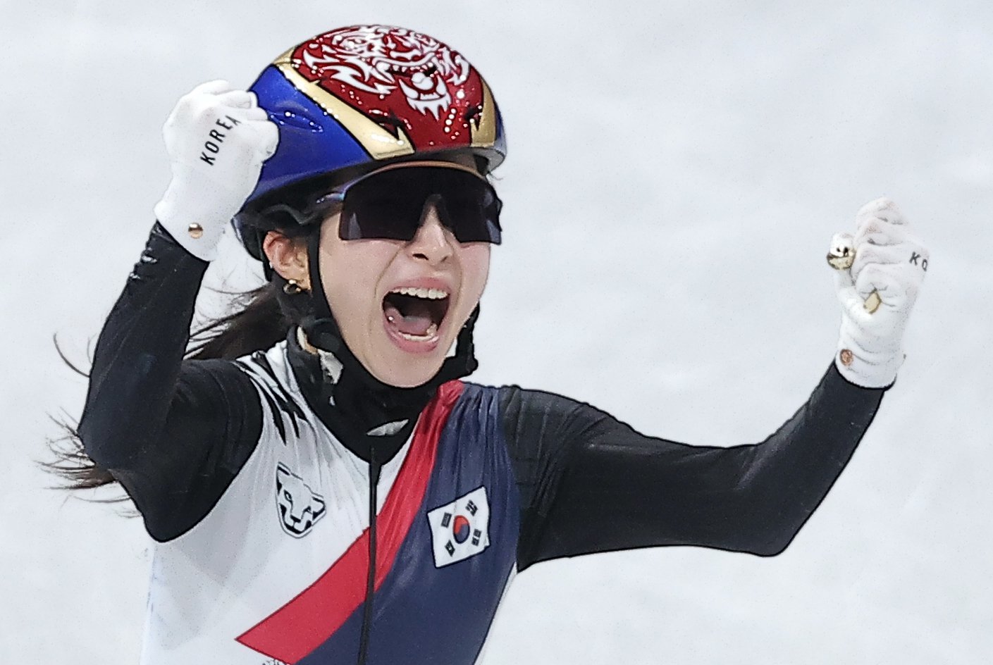 대한민국 여자 쇼트트랙 대표팀의 김길리가 18일(현지시간) 이탈리아 밀라노 아이스스케이팅 아레나에서 열린 2026 밀라노·코르티나담페초 동계올림픽 쇼트트랙 여자 3000m 계주 결승에서 금메달을 확정지은 후 포효하고 있다. 2026.2.19 ⓒ 뉴스1