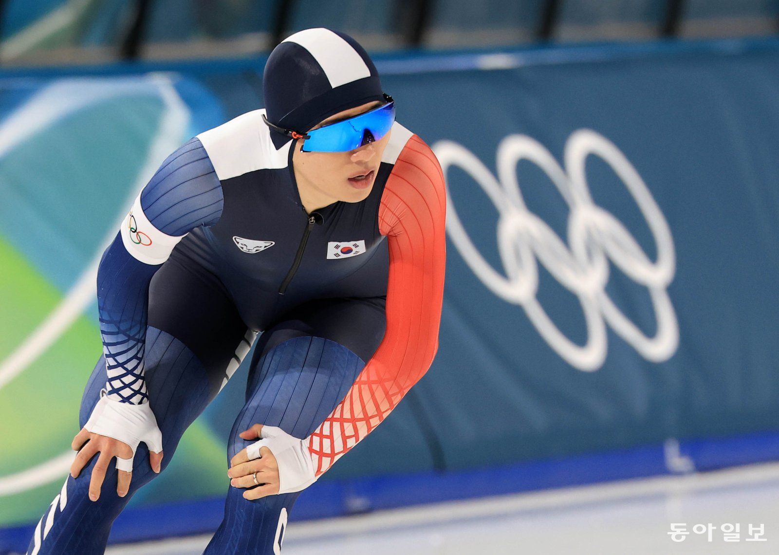 정재원이 1500m 레이스를 마친 뒤 숨을 고르고 있다. 밀라노=전영한 기자 scoopjyh@donga.com