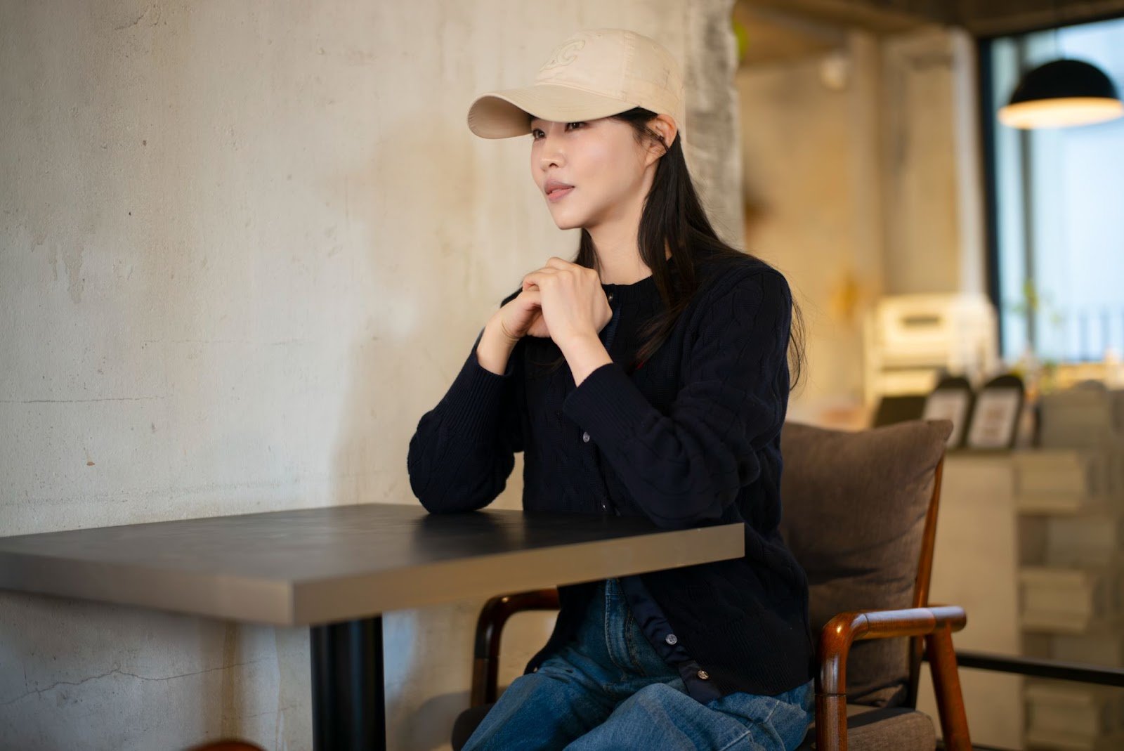 동대문 원단 시장은 시중의 시장과 달리 사업자를 대상으로 하는 특수 시장이다. 그렇다보니 시장에 대한 조예가 있는 현업 종사자여야 사업화를 시도해볼 수 있다 / 출처=IT동아