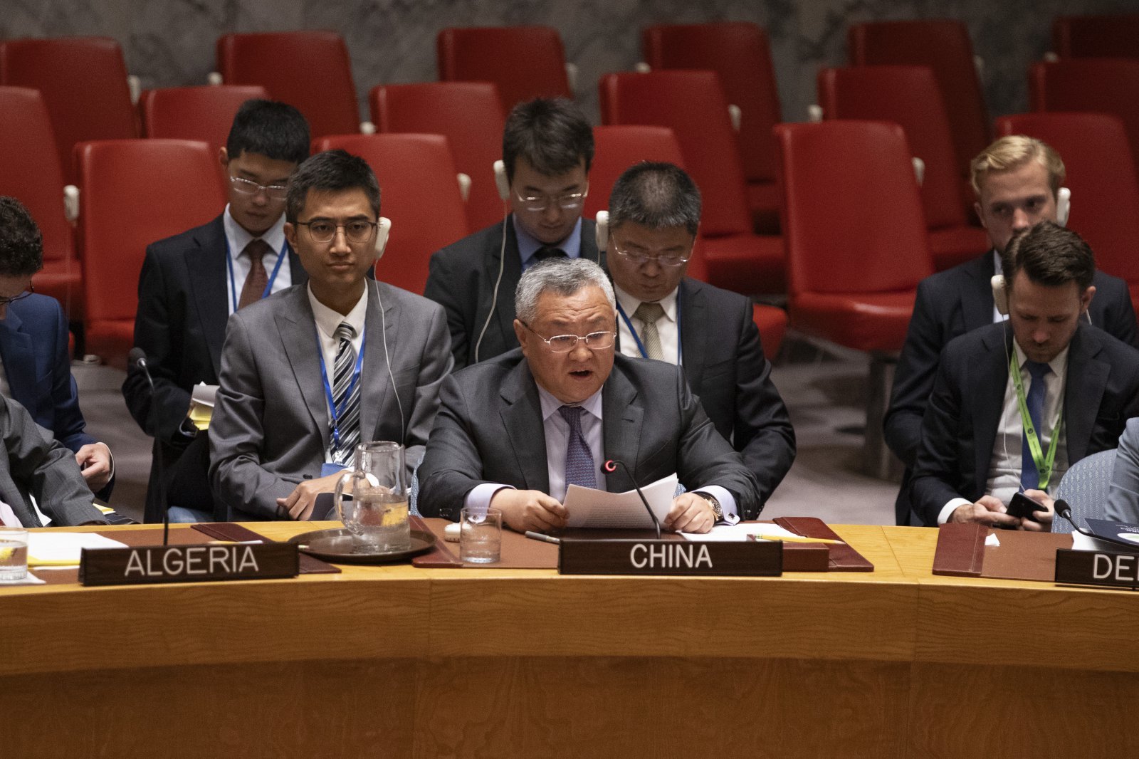 [유엔본부(뉴욕)=신화/뉴시스] ﻿﻿중일 갈등이 이어지는 가운데 중국이 일본의 유엔 안전보장이사회(안보리) 상임이사국 진출에 대해 “자격이 없다”고 재차 못 박았다. 사진은 푸충 유엔 주재 중국대사가 지난해 6월 24일(현지 시간) 유엔 본부에서 열린 이란 핵 문제 관련 유엔 안전보장이사회 회의에서 발언하는 모습. 2026.02.21