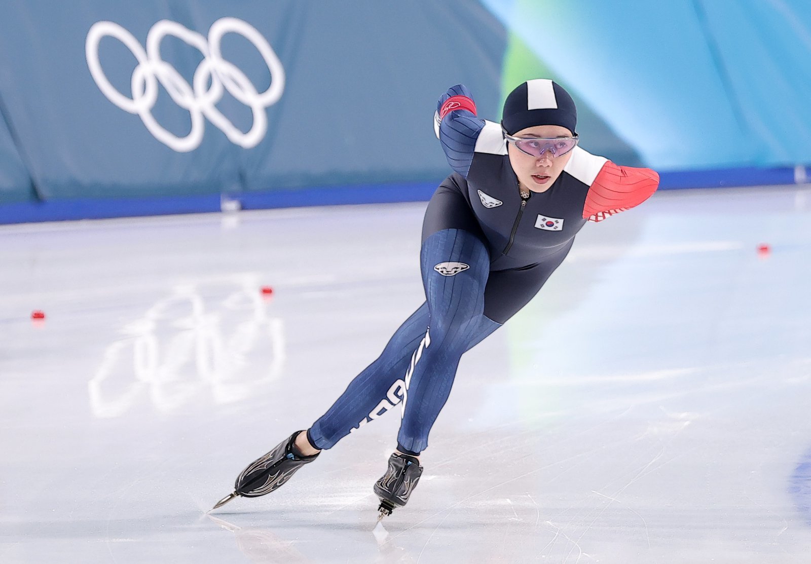 스피드스케이팅 박지우가 20일(현지시간) 이탈리아 밀라노 스피드스케이팅 스타디움에서 열린 스피드 스케이팅 여자 1500m에서 질주하고 있다. 2026.2.21 ⓒ 뉴스1 김성진 기자