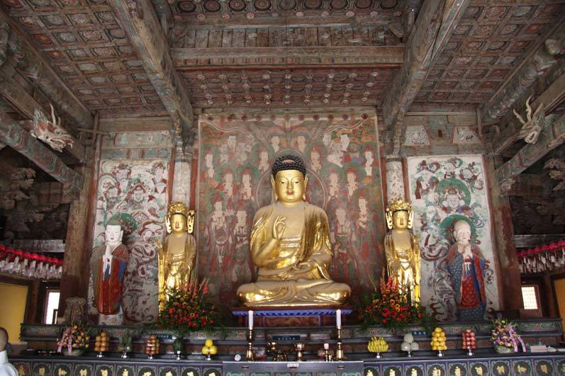 경주 불국사 대웅전 내부. 국가유산청 제공