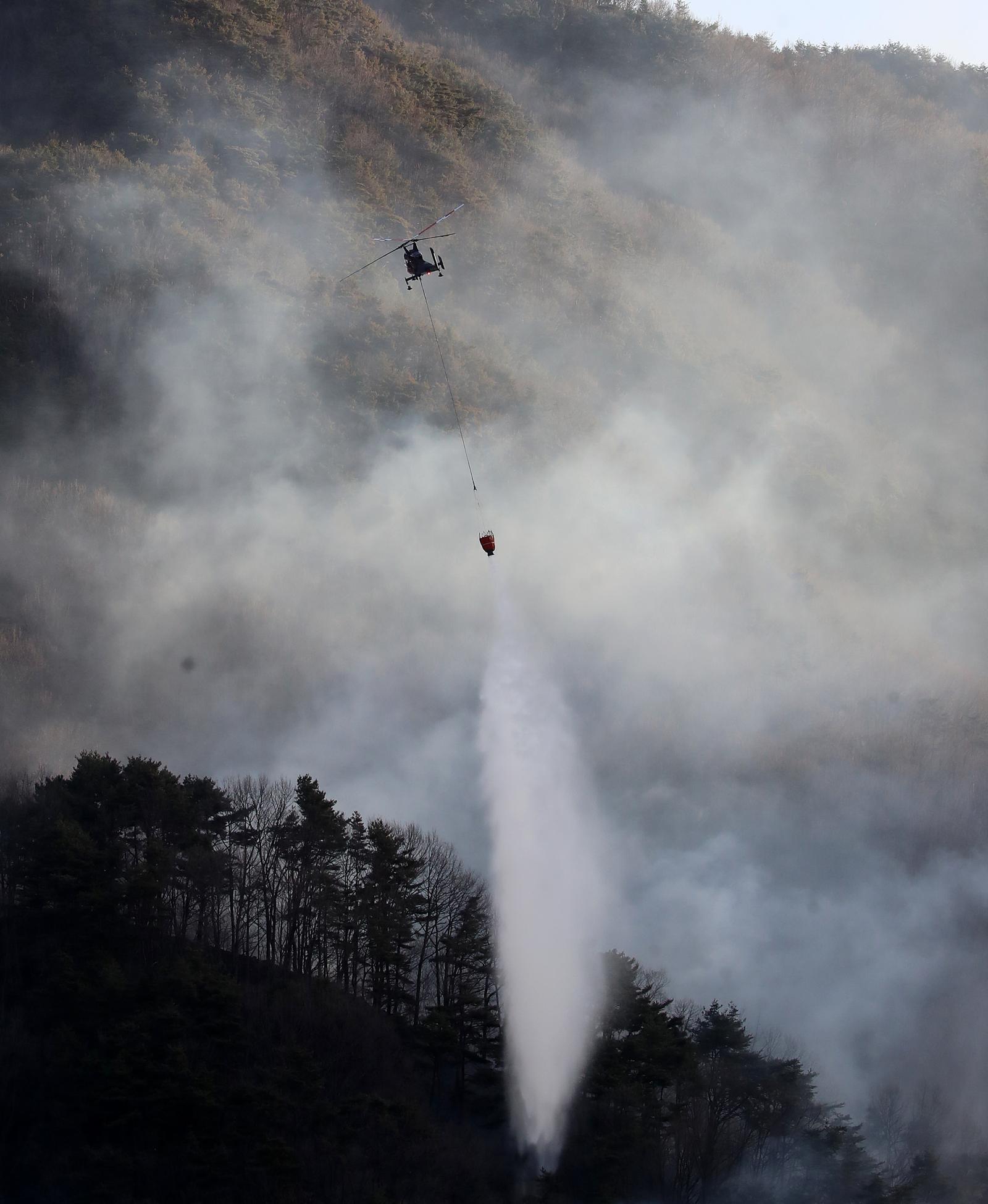 함양 산불 사흘째…기온 상승·잦은 강풍 등이 원인