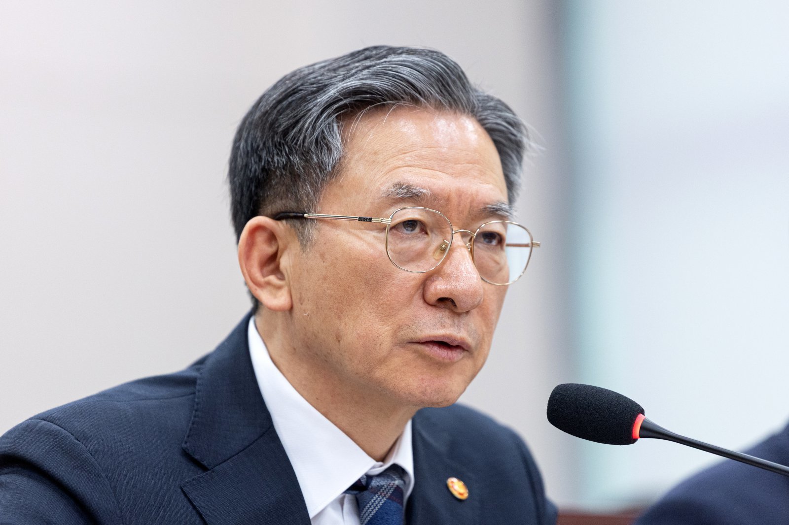 23일 서울 여의도 국회에서 열린 제432회국회(임시회) 법제사법위원회 제3회 전체회의에서 정성호 법무부 장관이 의원 질의에 답변하고 있다. 2026.2.23/뉴스1