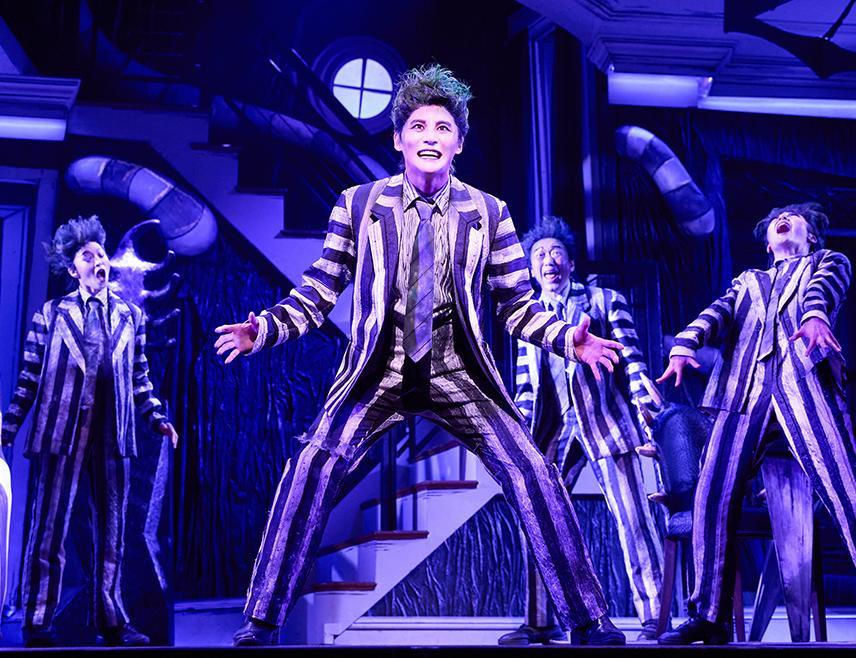 뮤지컬 ‘비틀쥬스’에서 연기하고 있는 배우 김준수. 2010년 ‘모차르트!’로 뮤지컬 배우로 데뷔한 김준수는 “다시 무대에 설 수 있게 해준 게 뮤지컬”이라며 “지금의 저는 뮤지컬을 빼고는 이야기할 수 없다”고 했다. CJ ENM 제공