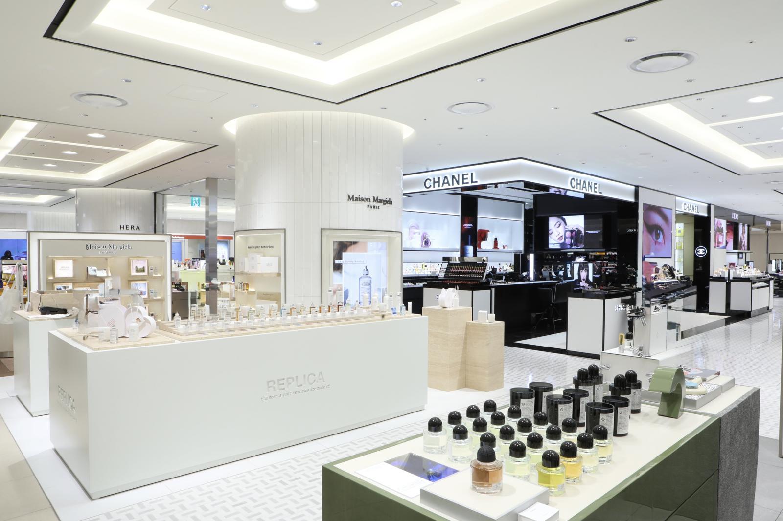 서울 노원구에 위치한 롯데백화점 노원점 1층에 새 단장 오픈한 서울 동북 상권 최대 ‘뷰티 전문관’.