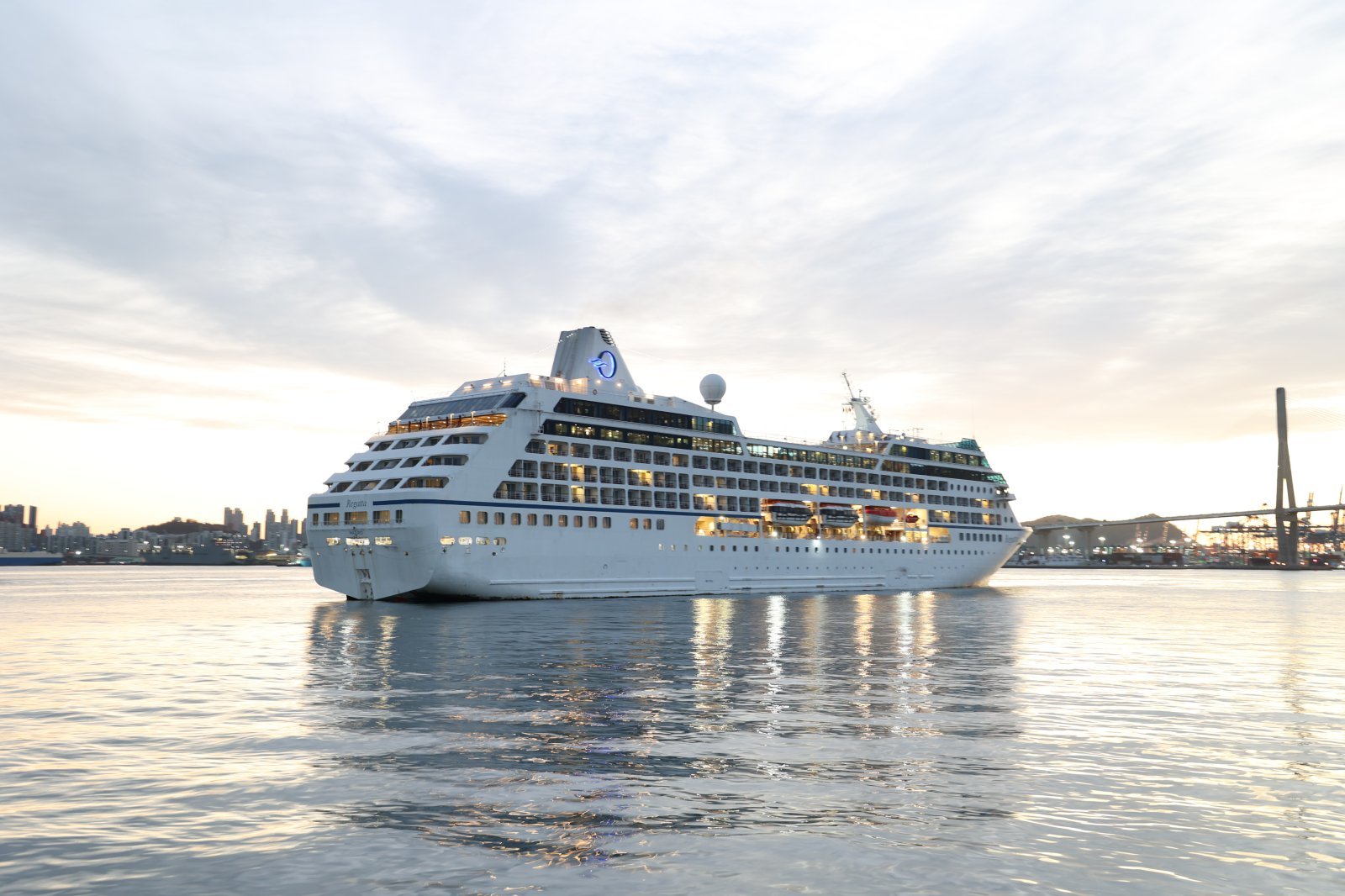 ‘머무는 관광도시’ 위해 부산항 24시간 가동