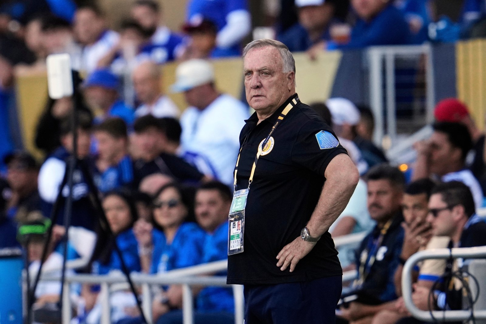 ‘인구 15만명’ 퀴라소 월드컵 이끈 아드보카트, 개막 앞두고 사임