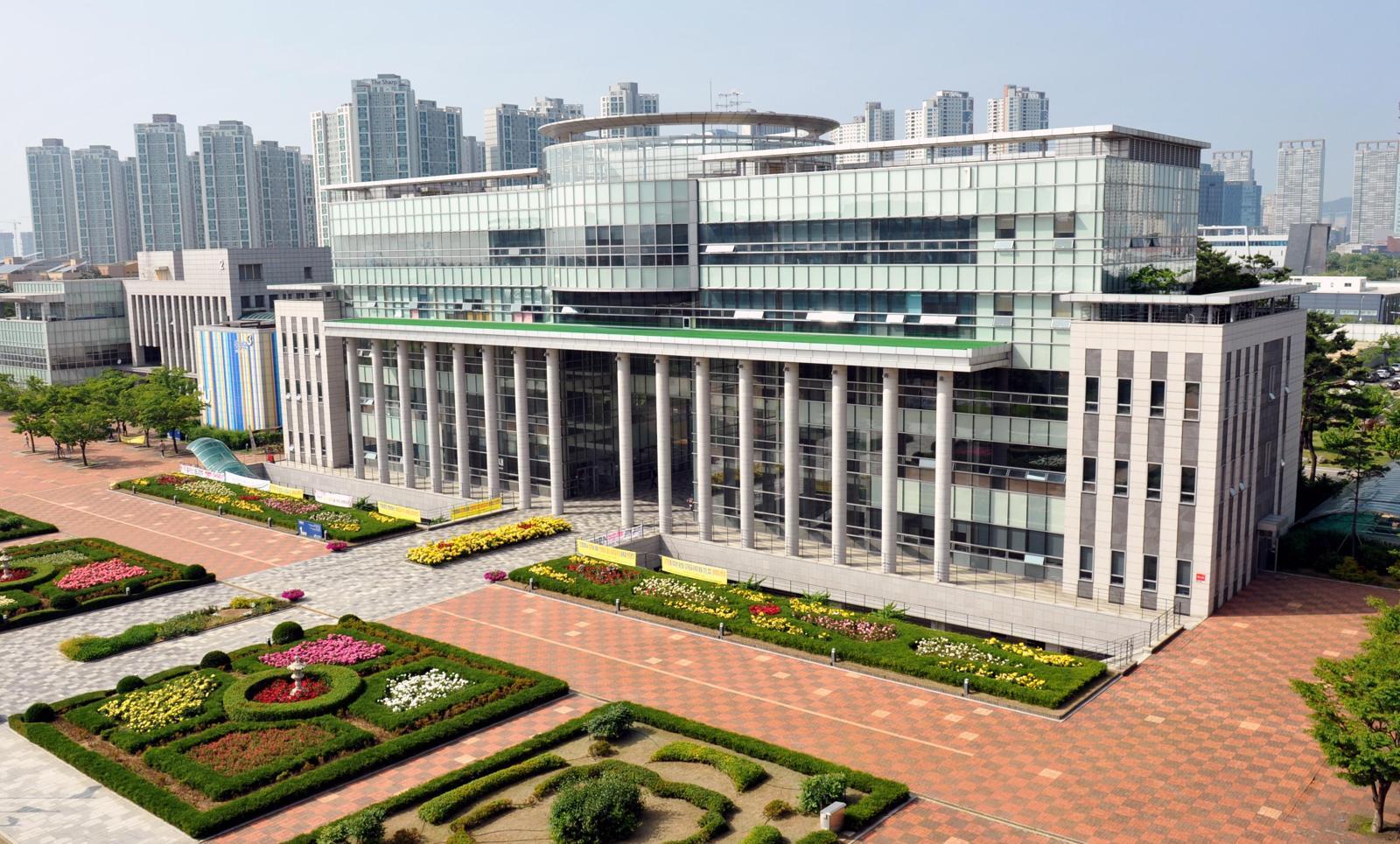 인천 연수구 송도동에 있는 인천대 대학본부 전경. 인천대 제공