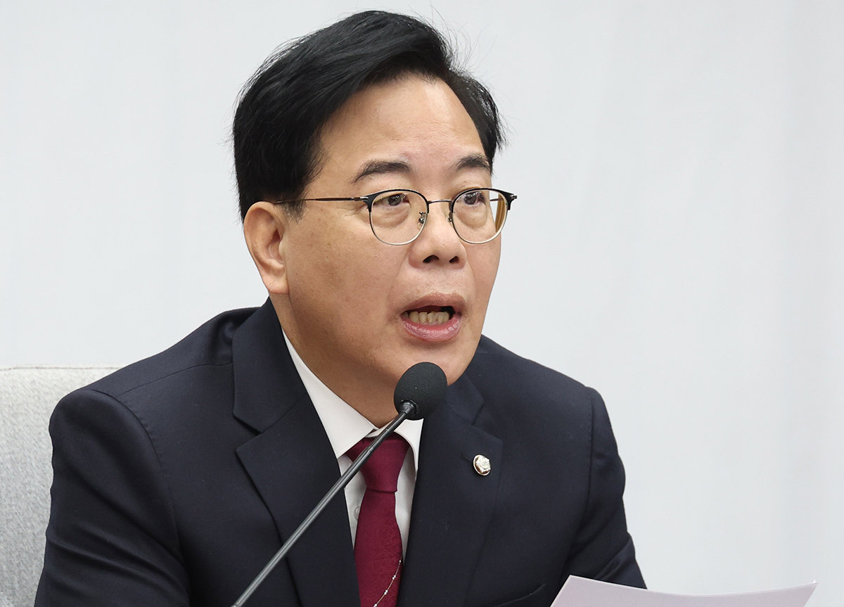 송언석 국민의힘 원내대표가 24일 오전 서울 여의도 국회에서 열린 원내대책회의에서 발언을 하고 있다. 2026.02.24. 서울=뉴시스