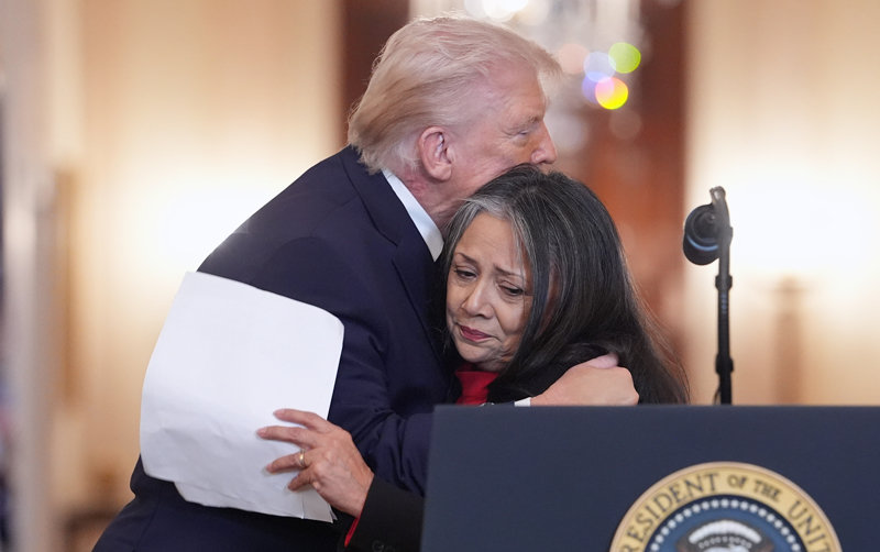 트럼프, 국정연설 앞 “불법체류자에 희생된 천사” 여론전