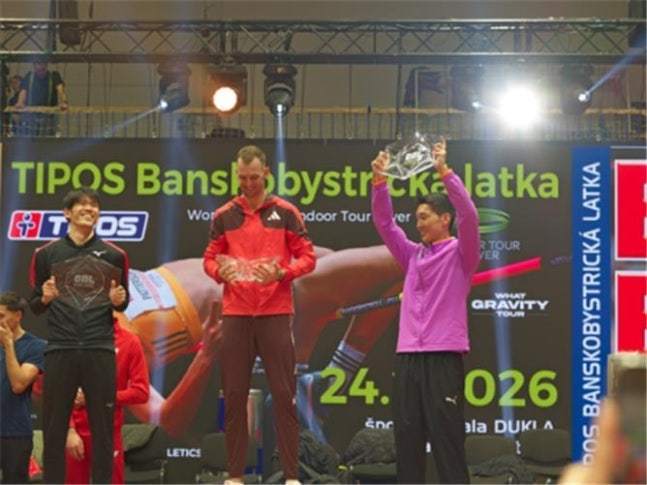 우상혁, 시즌 두 번째 대회서 2m30 성공…세계실내선수권 티켓 확보