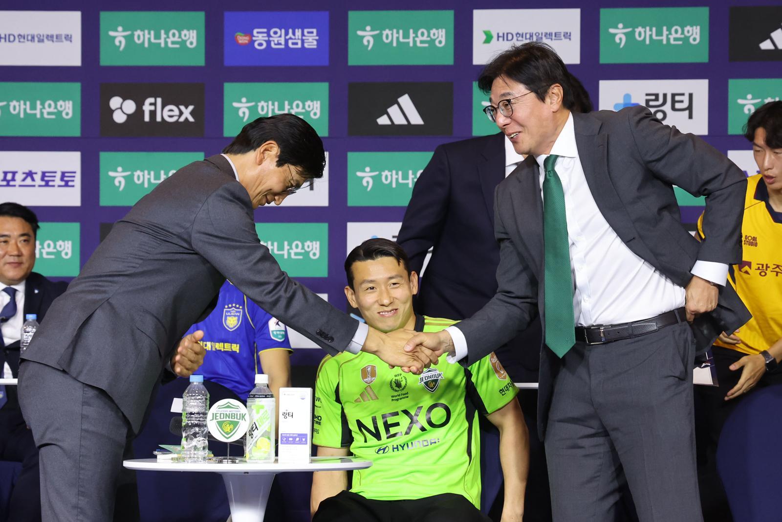 전북 정정용 “우승 경쟁팀 잡을것”…대전 황선홍 “원하시는대로 우승하겠다”