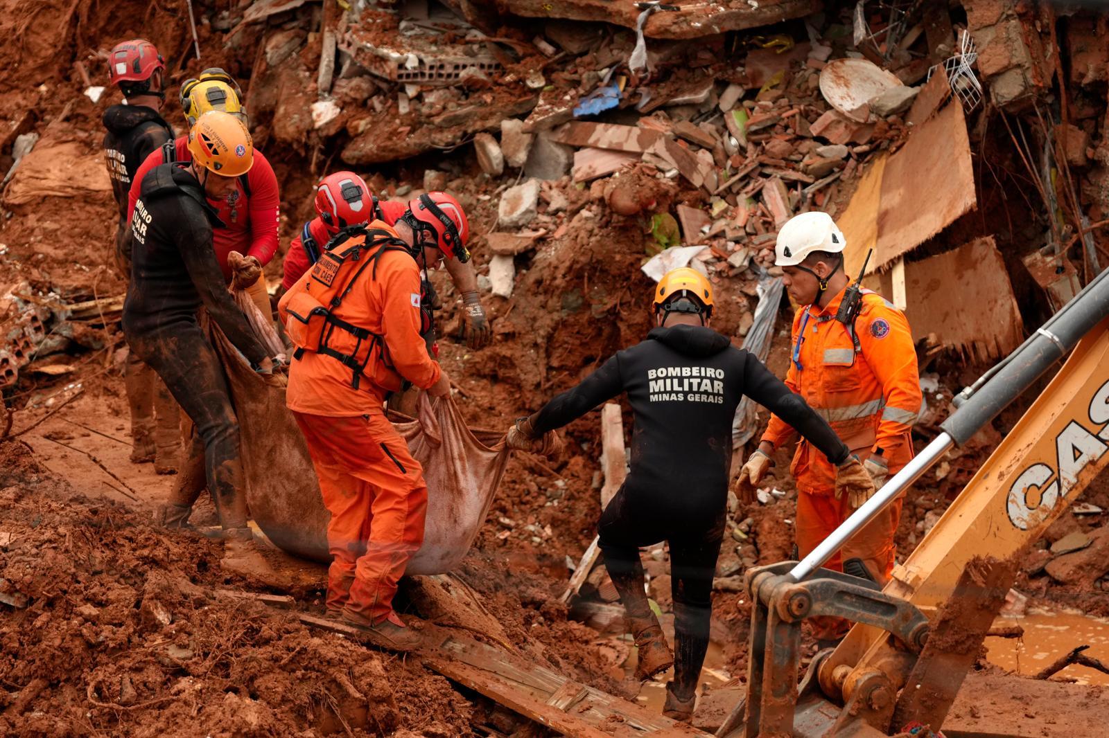 브라질 폭우 참사… 30여 명 숨져