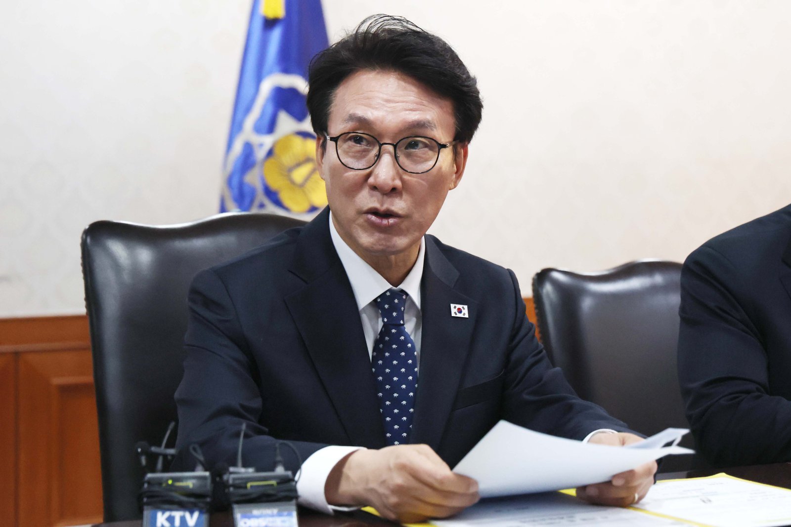 김민석 국무총리가 26일 서울 종로구 정부서울청사에서 열린 AI 악용 등 가짜뉴스 대응 관계장관회의에서 모두발언을 하고 있다. (공동취재) 2026.02.26 [서울=뉴시스]