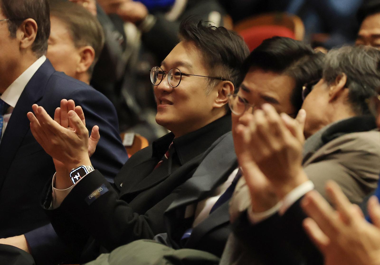 김남준 전 청와대 대변인이 23일 인천 계양구 계양문화회관에서 열린 더불어민주당 인천시당 김민석 국무총리 초청 K-국정설명회에서에서 박수를 치고 있다. 2026.2.23 뉴스1