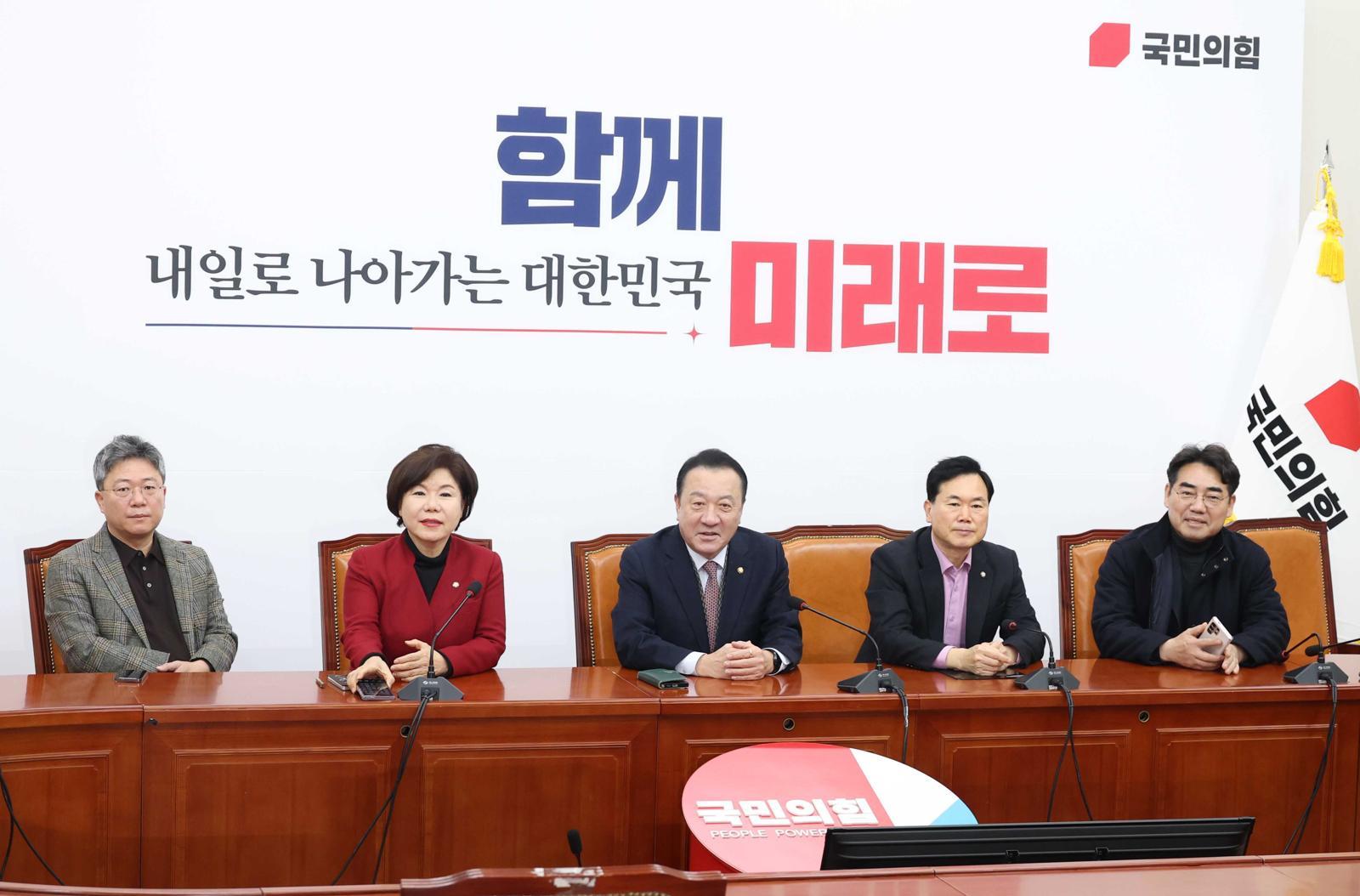 국힘 재선 “의총서 ‘끝장 토론’으로 당 노선 정리해야”