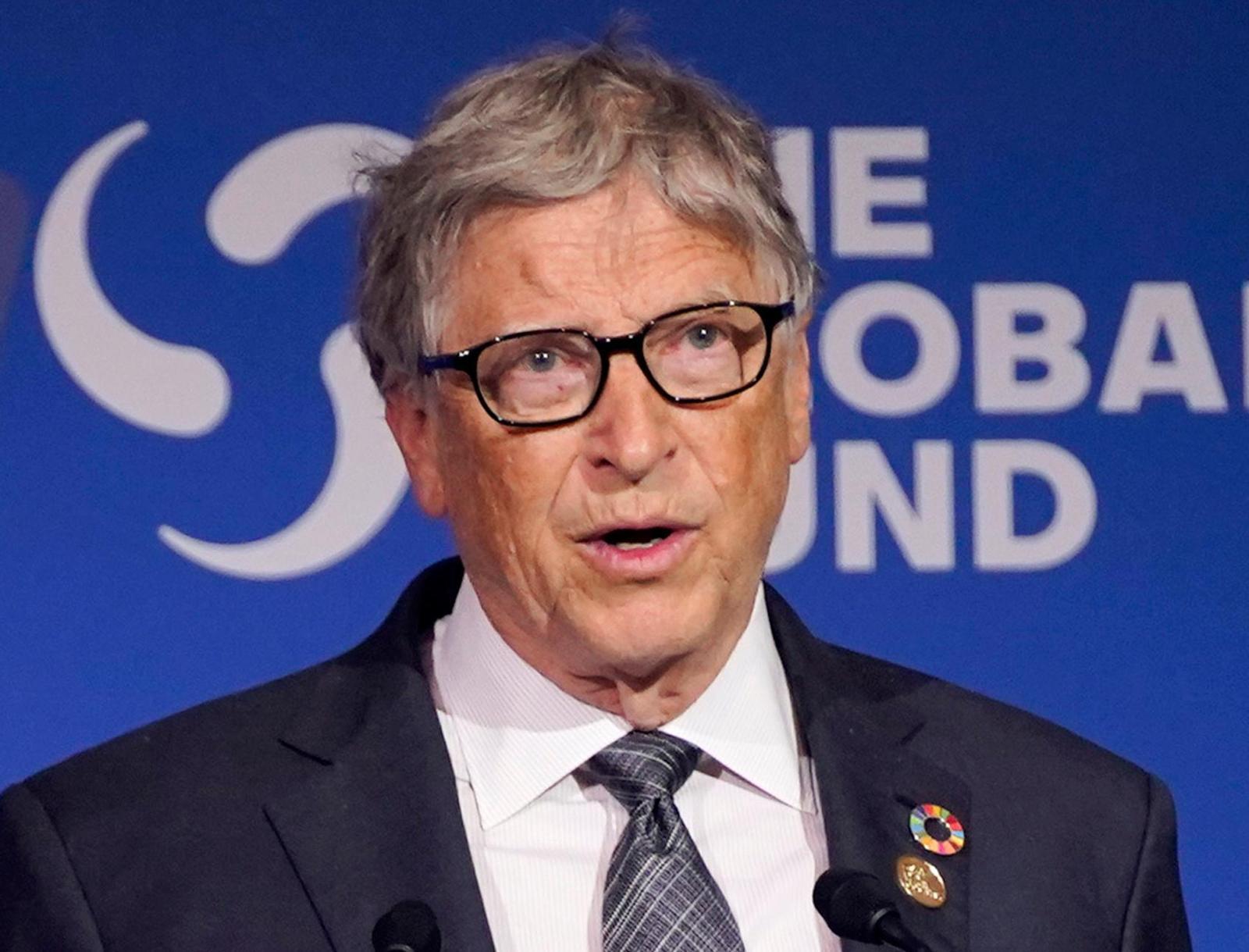 빌 게이츠 “핵물리학자 등 러 여성 2명과 외도”