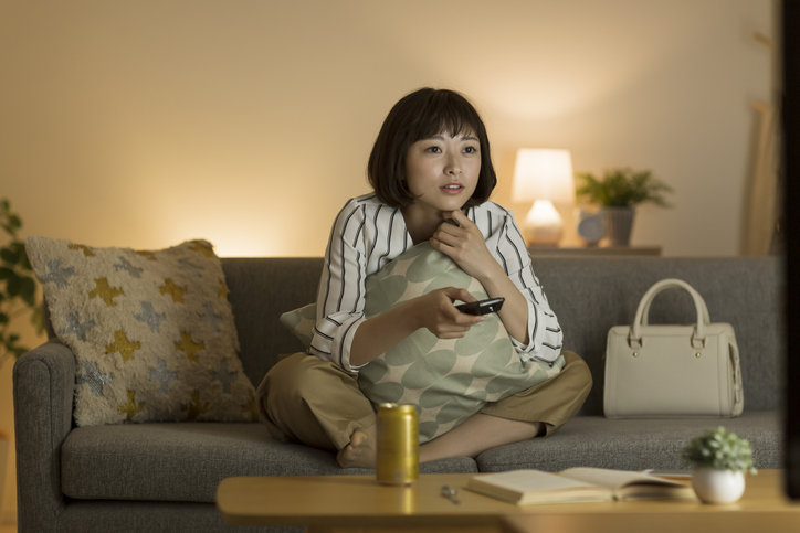 유튜브, 넷플릭스 같은 디지털 엔터테인먼트 플랫폼이 술 수요 감소의 원인이란 분석이 나온다. 술 마실 시간을 빼앗기 때문이다. 게티이미지