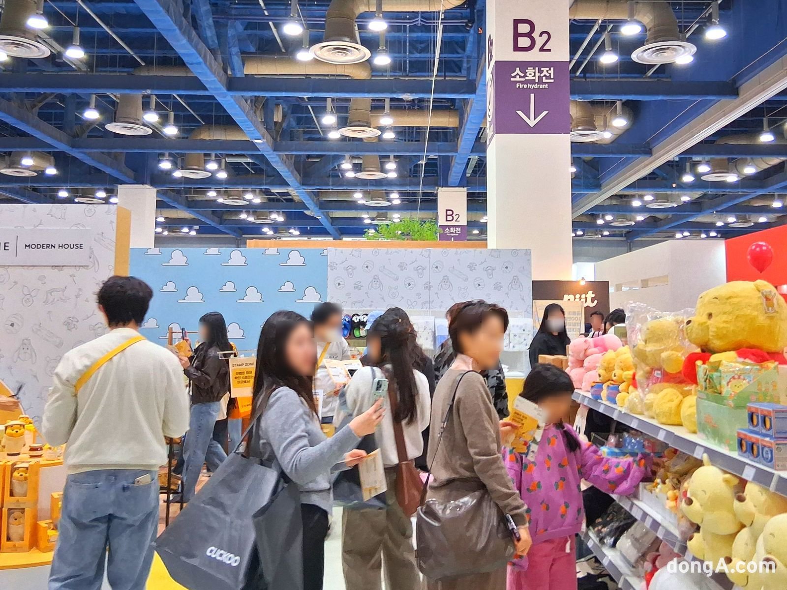 월트디즈니 컴퍼니 코리아가 곰돌이 푸 출간 100주년을 기념해 동화적 감성을 살린 체험형 팝업을 운영한다. 사진=최강주 기자 gamja822@donga.com