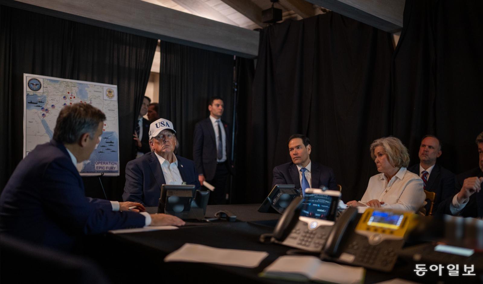 지난달 28일 플로리다 마러라고에 마련된 이란 공격 관련 상황실 모습. X캡처