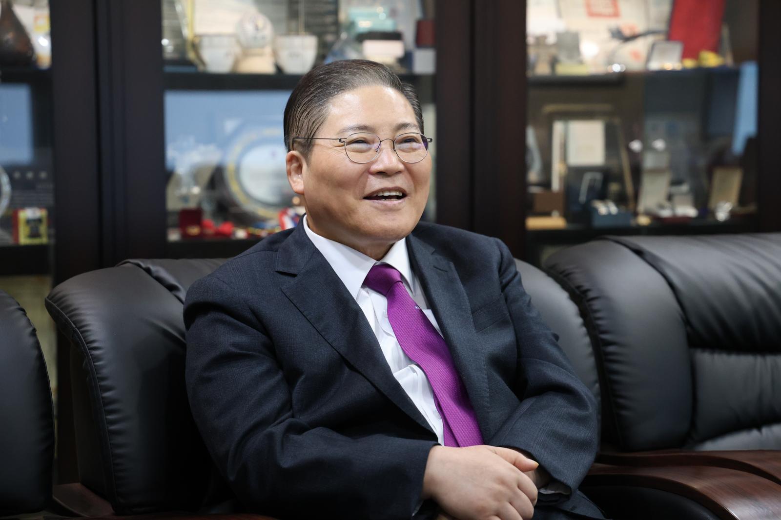 소강석 목사는 “종교가 권력과 손잡거나, 권력이 종교에 과잉 간섭하면 결국 둘 다 망한다는 게 역사의 교훈”이라며 “지금이야말로 한국교회가 스스로의 자정능력을 보여줘야 할 때라고 생각한다”라고 말했다. 새에덴교회 제공