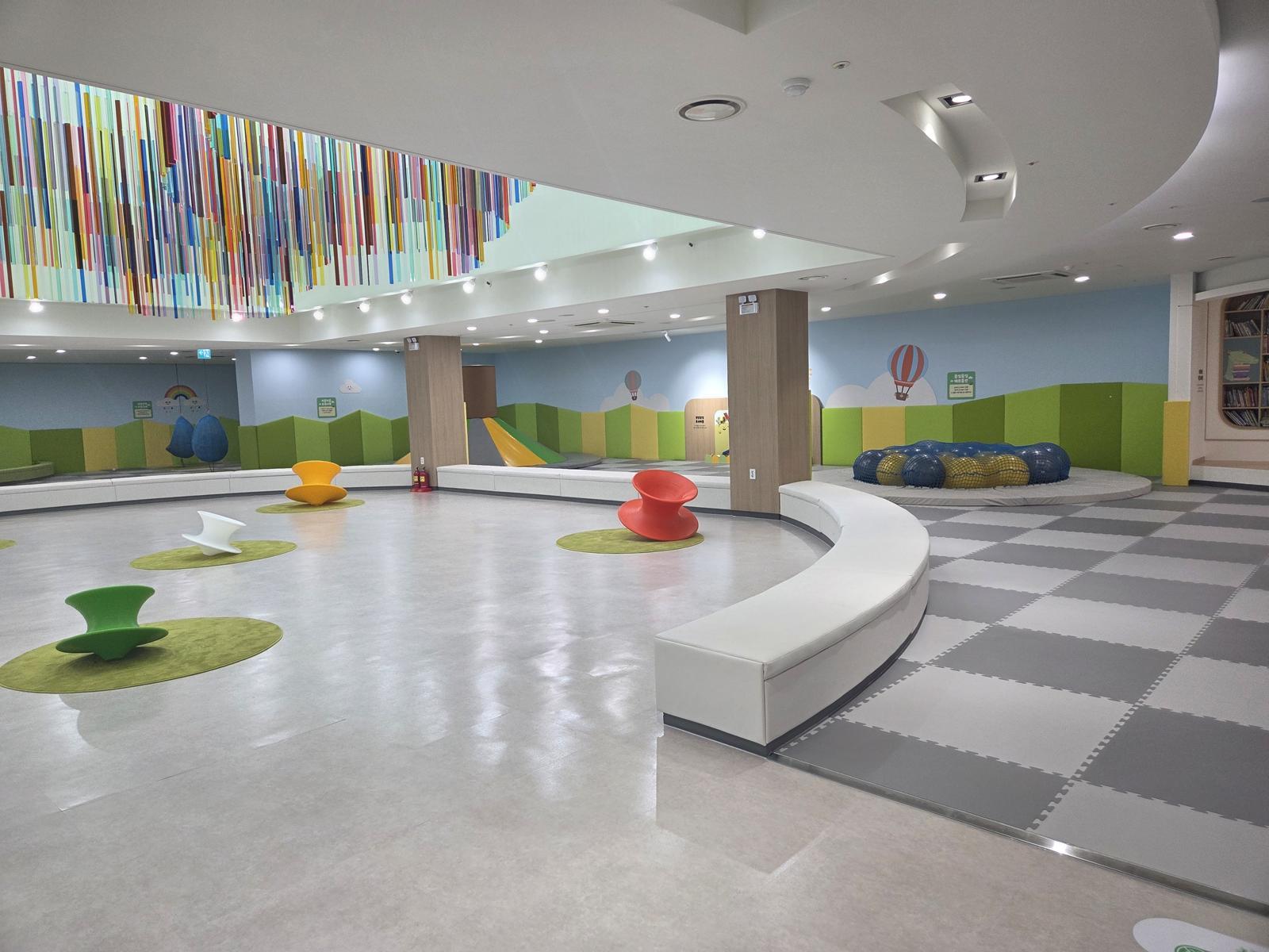 청주시 상당구 어린이회관 본관 내 기후변화체험관이 구조변경을 마치고 3일 재개관했다. 청주시 제공