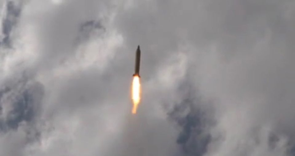 이란이 이스라엘을 향해 미사일을 발사하는 장면을 공개했다. 텔레그램